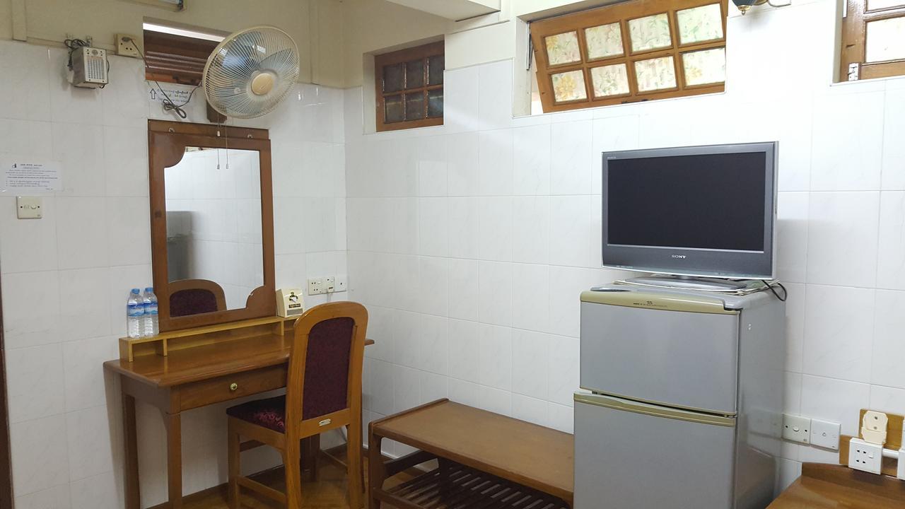 Chan Myae Guesthouse Yangon Luaran gambar